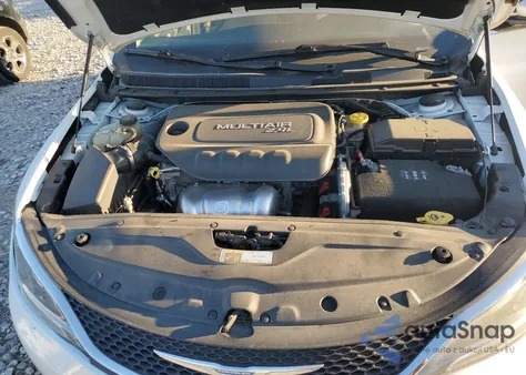 2015 Chrysler 200 C z USA, uszkodzony, nr VIN 1C3CCCCB0FN668982